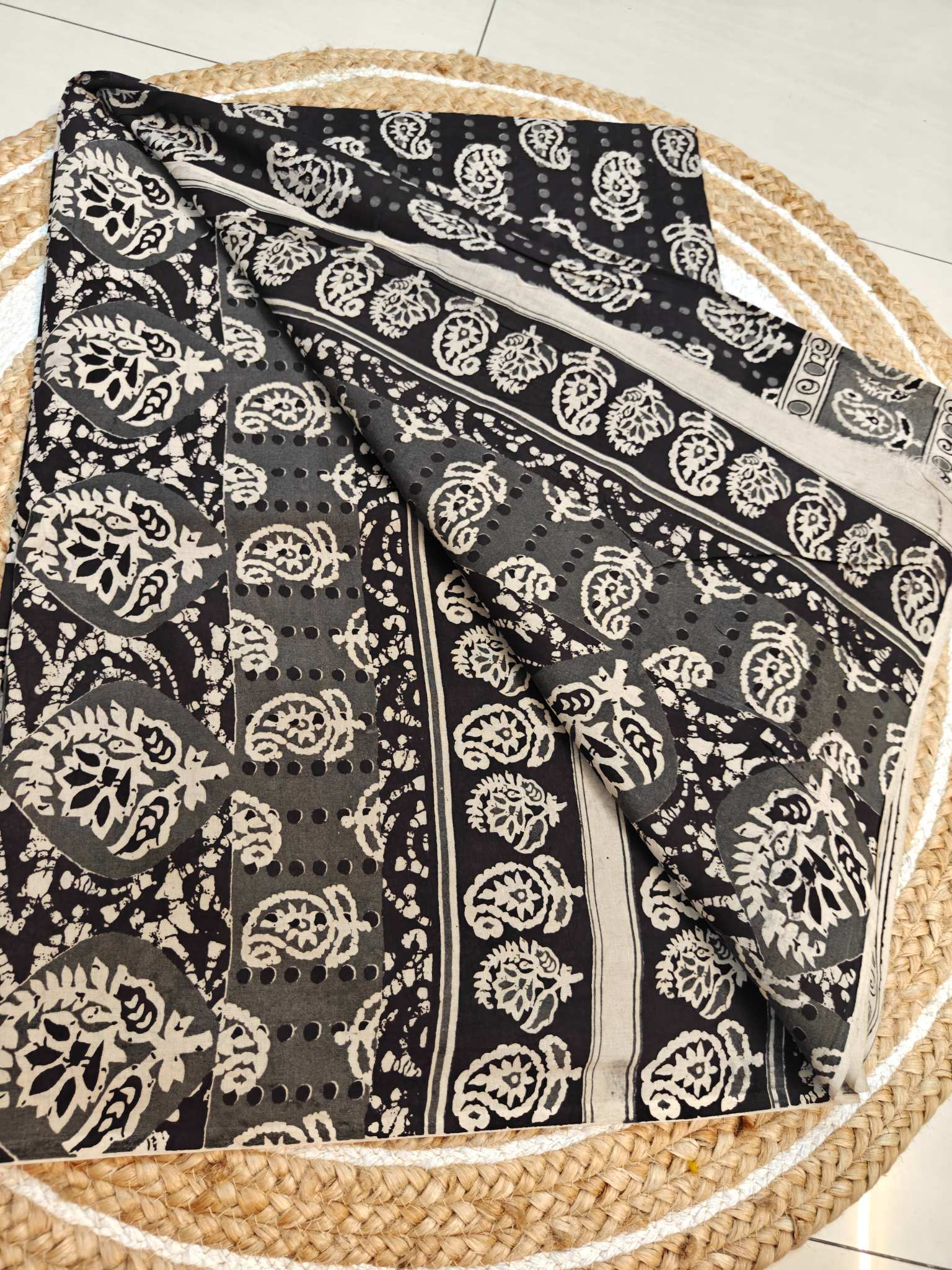 Elegant Black Kalamkari Printed Saree with Beige Border